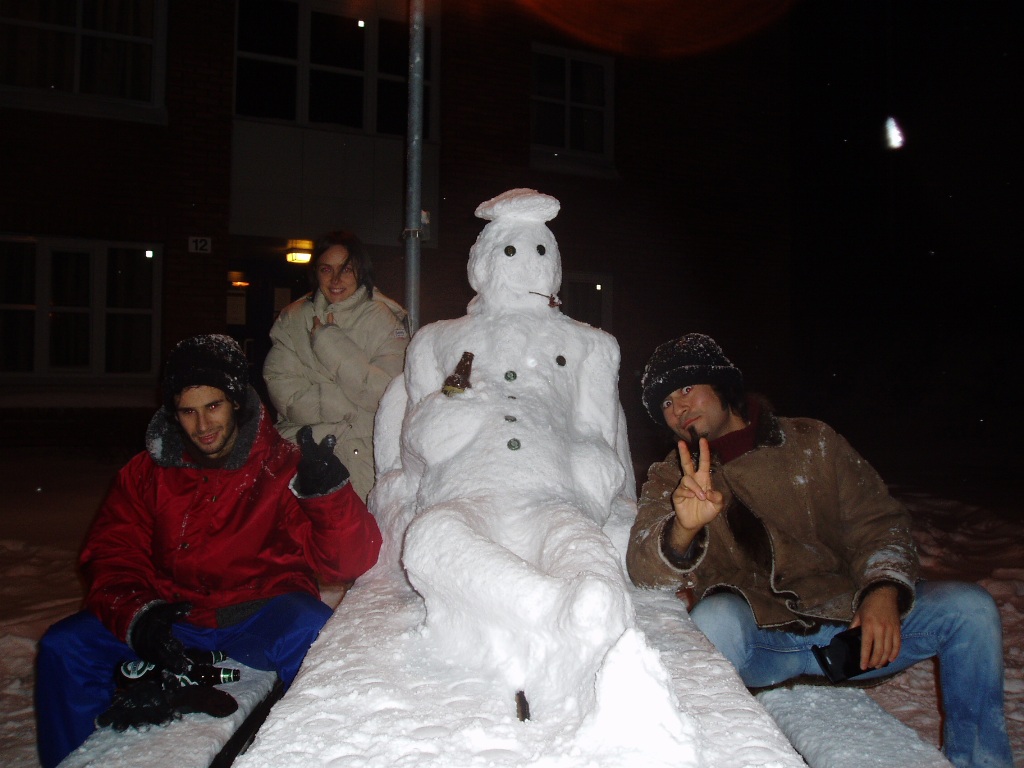 Snow man "Jonnni" with Antonio, Silvia and Gianni