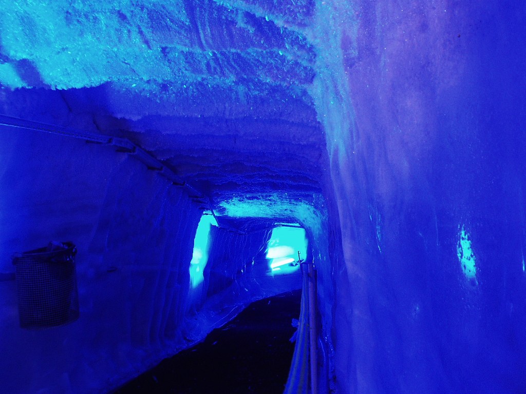 Cave in glacier #Klein Matterhorn 5th/Jan.